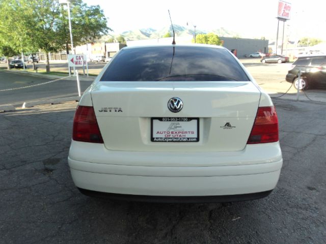 2003 Volkswagen Jetta Quad Cab 4x2 Shortbox XLT