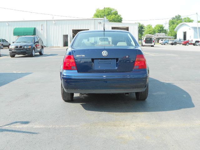 2003 Volkswagen Jetta I-4 Manual