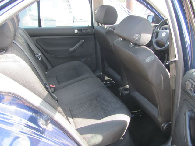 2003 Volkswagen Jetta I-4 Manual