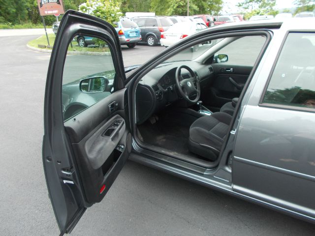 2003 Volkswagen Jetta Quad Cab 4x2 Shortbox XLT