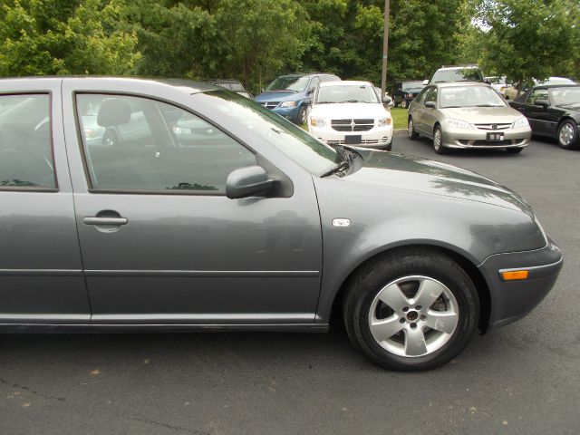 2003 Volkswagen Jetta Quad Cab 4x2 Shortbox XLT