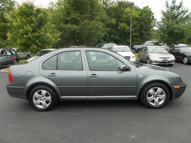 2003 Volkswagen Jetta Quad Cab 4x2 Shortbox XLT