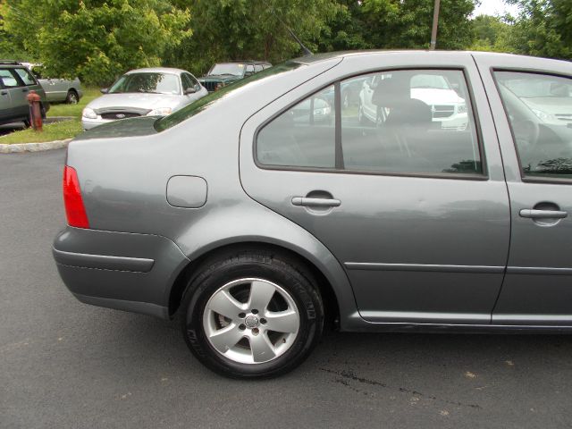 2003 Volkswagen Jetta Quad Cab 4x2 Shortbox XLT