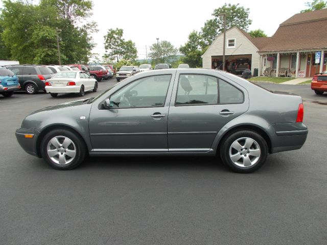 2003 Volkswagen Jetta Quad Cab 4x2 Shortbox XLT