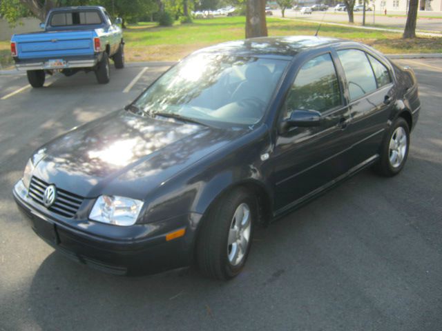 2003 Volkswagen Jetta Quad Cab 4x2 Shortbox XLT