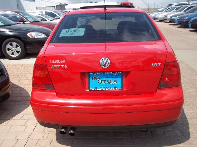 2003 Volkswagen Jetta FWD 4dr Sport