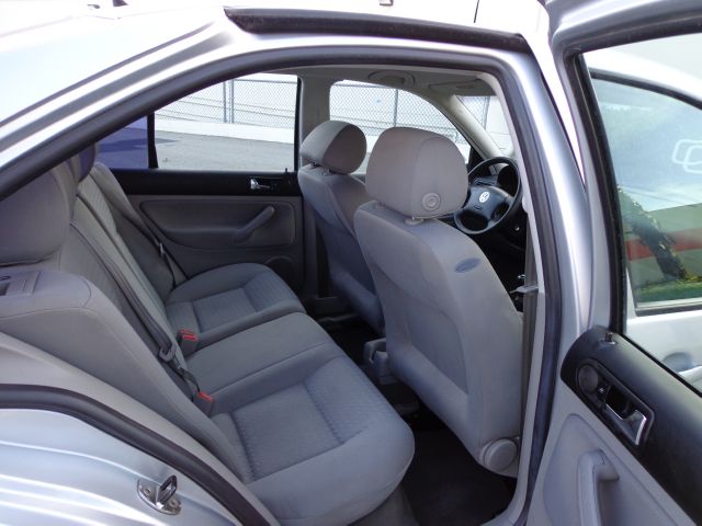 2003 Volkswagen Jetta I-4 Manual