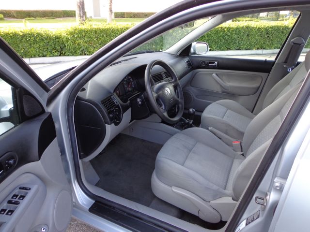 2003 Volkswagen Jetta I-4 Manual