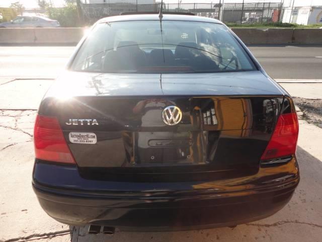 2003 Volkswagen Jetta I-4 Manual