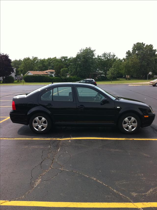 2003 Volkswagen Jetta FWD 4dr Sport