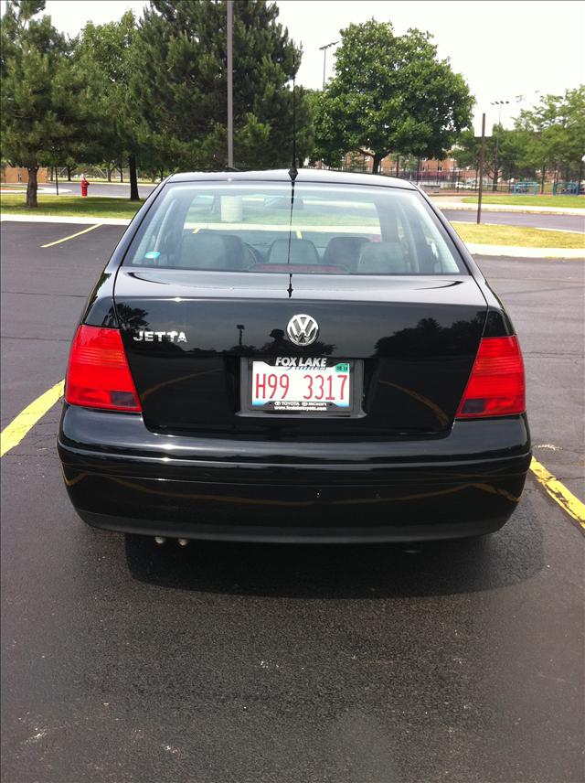 2003 Volkswagen Jetta FWD 4dr Sport