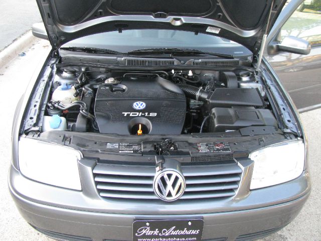 2003 Volkswagen Jetta 4dr 112 WB AWD