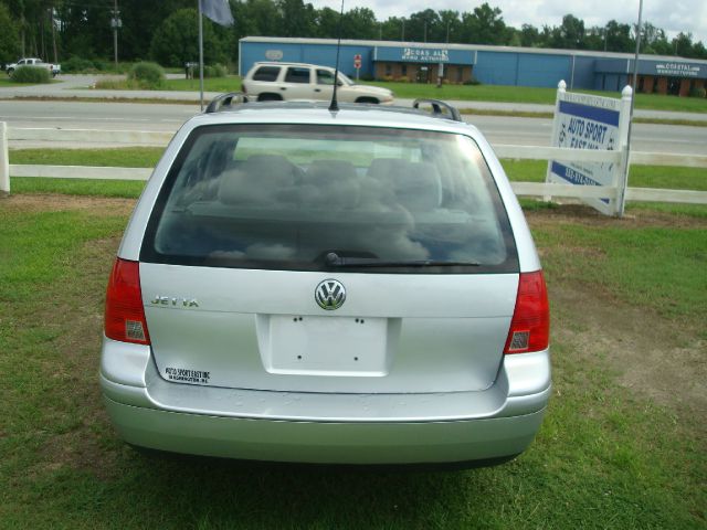 2003 Volkswagen Jetta Quad Cab 4x2 Shortbox XLT