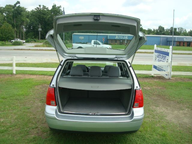 2003 Volkswagen Jetta Quad Cab 4x2 Shortbox XLT