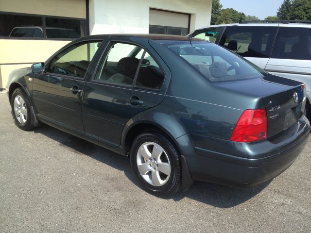 2003 Volkswagen Jetta Quad Cab 4x2 Shortbox XLT