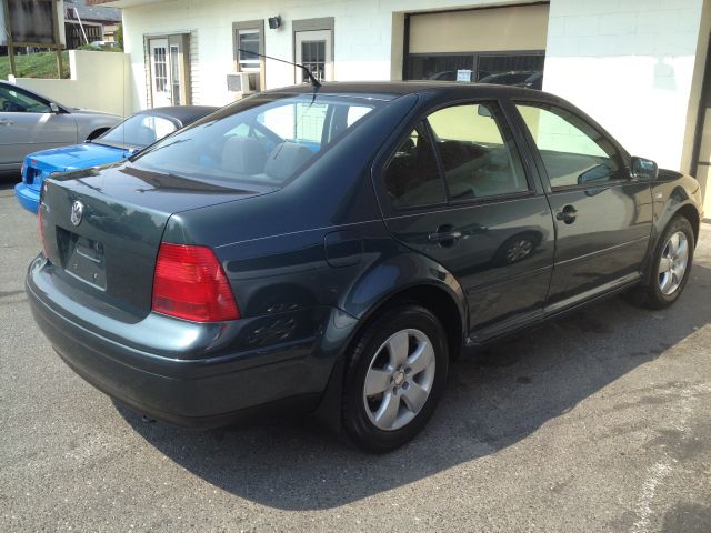 2003 Volkswagen Jetta Quad Cab 4x2 Shortbox XLT