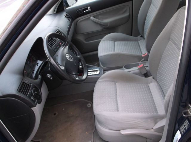 2003 Volkswagen Jetta I-4 Manual