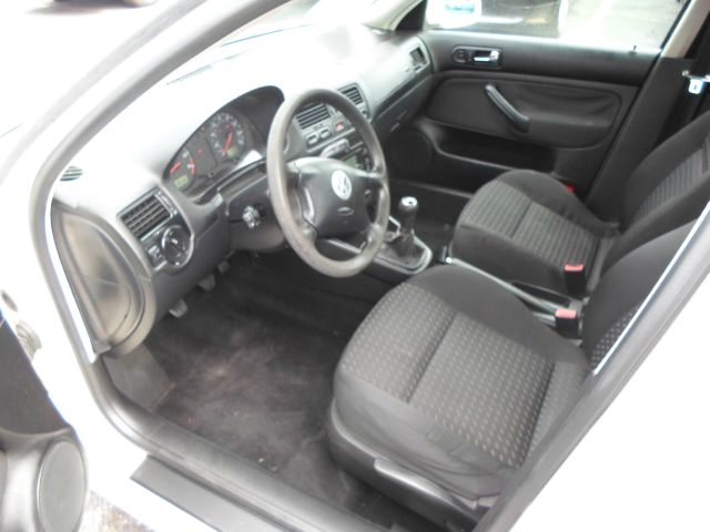 2003 Volkswagen Jetta I-4 Manual