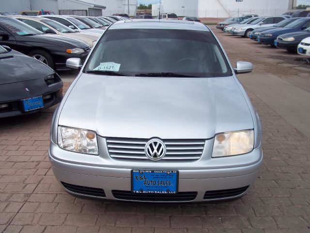 2003 Volkswagen Jetta FWD 4dr Sport