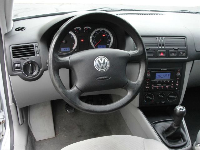 2004 Volkswagen Jetta 2WD CREW CAB 169 ST