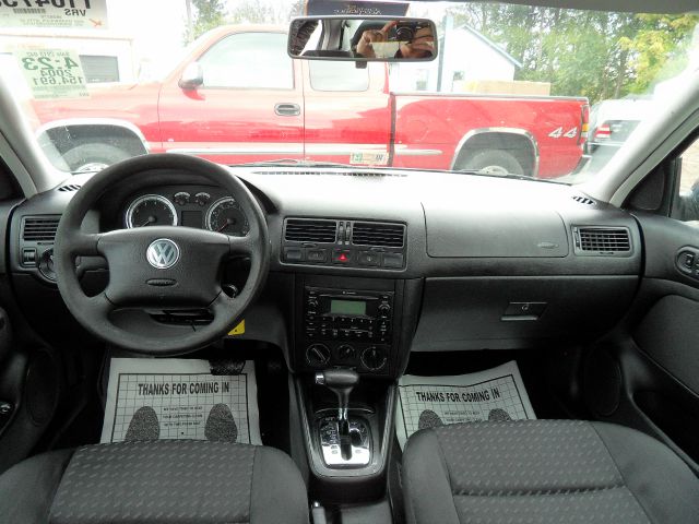 2004 Volkswagen Jetta With Leather