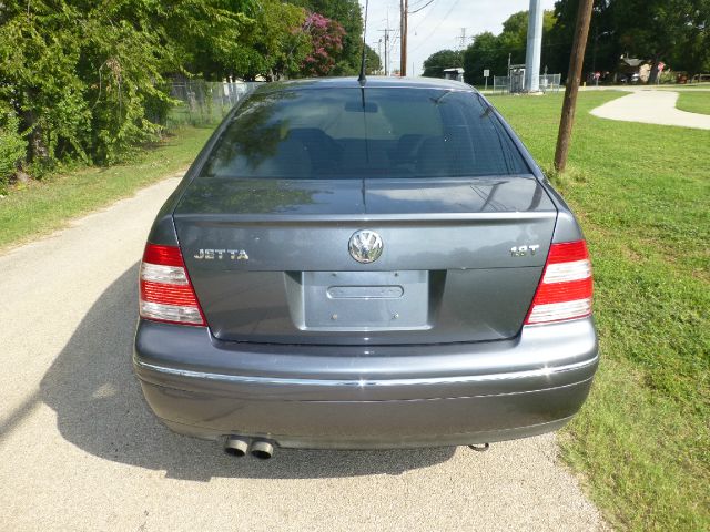 2004 Volkswagen Jetta King Cab 4WD