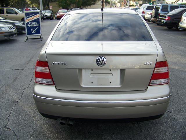 2004 Volkswagen Jetta S Sedan