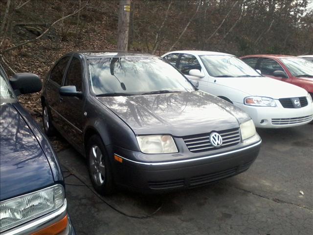 2004 Volkswagen Jetta FWD 4dr Sport