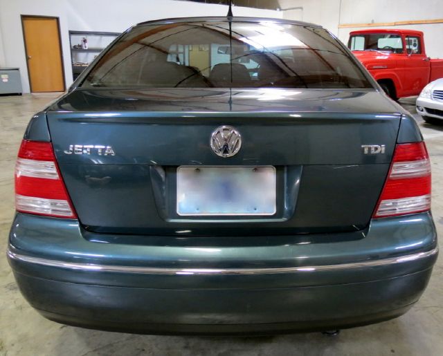 2004 Volkswagen Jetta 2WD CREW CAB 169 ST