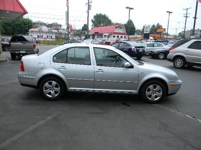 2004 Volkswagen Jetta 4dr Sdn I4 CVT 2.5 S Sedan