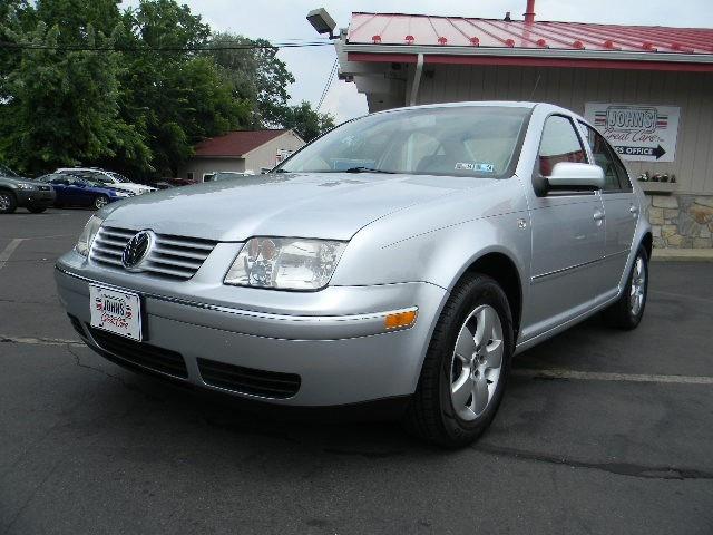 2004 Volkswagen Jetta 4dr Sdn I4 CVT 2.5 S Sedan