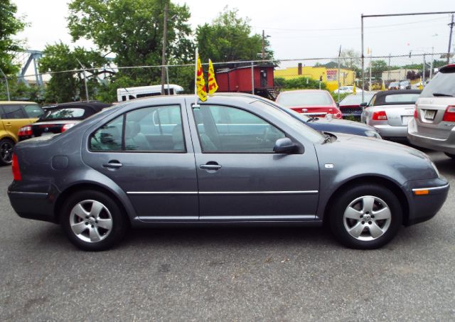 2004 Volkswagen Jetta S V6 4-door