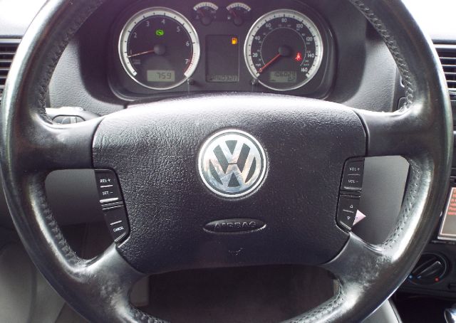 2004 Volkswagen Jetta S V6 4-door