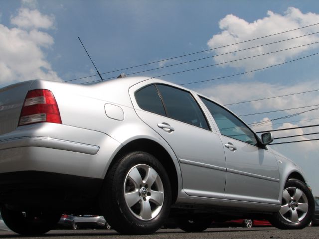 2004 Volkswagen Jetta W/t-tops