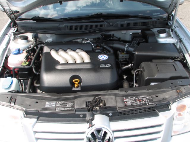 2004 Volkswagen Jetta W/t-tops