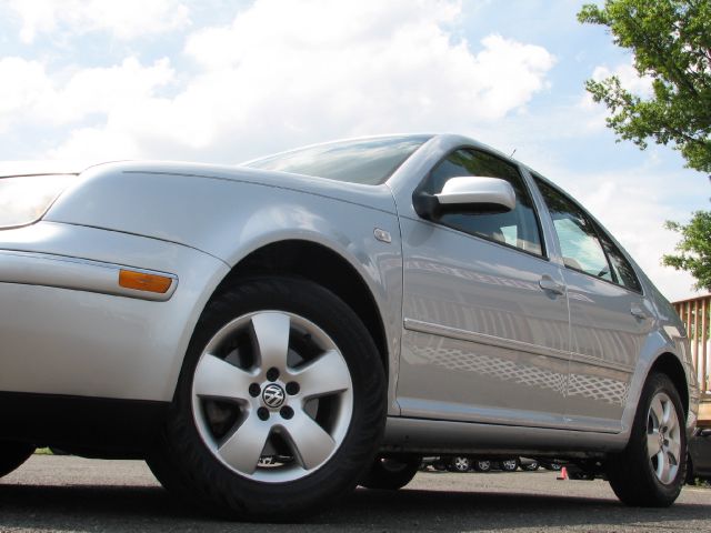 2004 Volkswagen Jetta W/t-tops