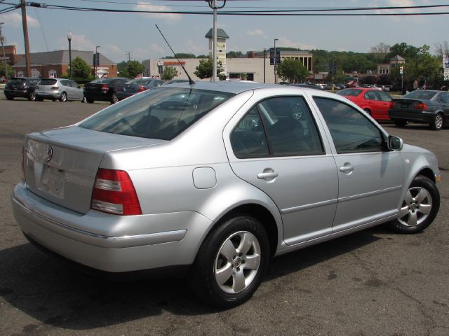 2004 Volkswagen Jetta W/t-tops