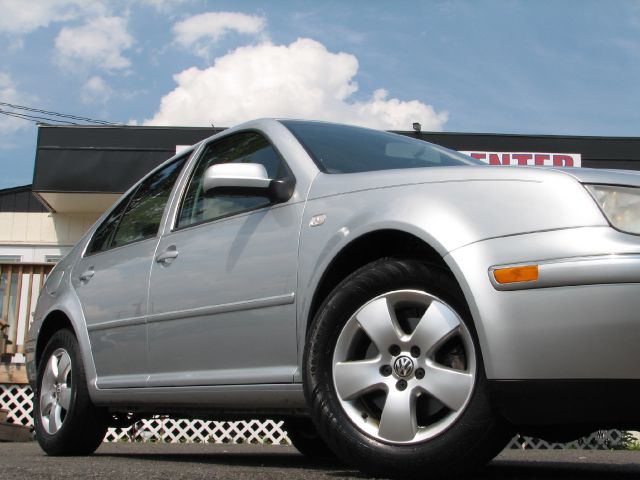 2004 Volkswagen Jetta W/t-tops