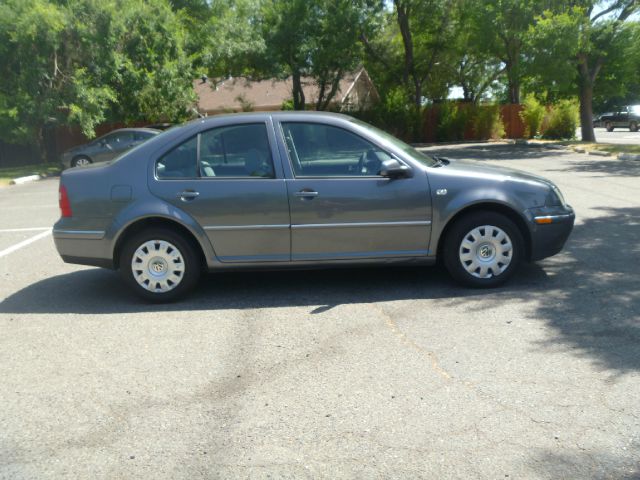 2004 Volkswagen Jetta LS Flex Fuel 4x4 This Is One Of Our Best Bargains