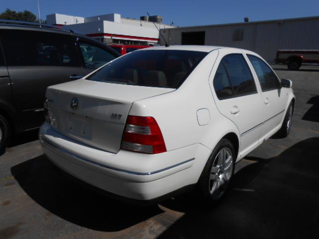 2004 Volkswagen Jetta FWD 4dr Sport