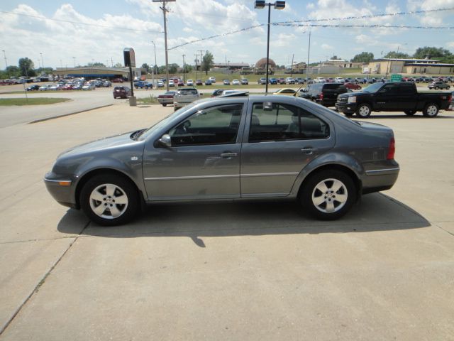 2005 Volkswagen Jetta 4dr 112 WB AWD