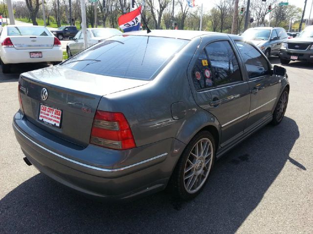 2005 Volkswagen Jetta Ml500 4matic 4dr 5.0L AWD SUV