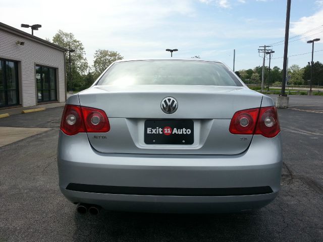 2005 Volkswagen Jetta 4dr Wgn SEL Premium