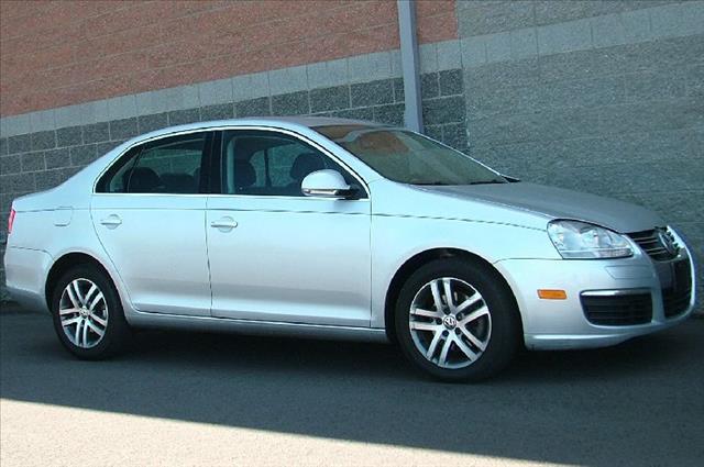 2005 Volkswagen Jetta 4WD Crew Cab 140.5