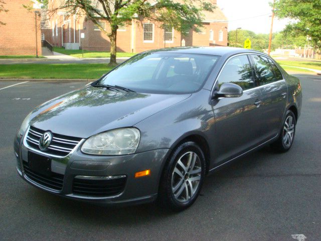 2005 Volkswagen Jetta Reg Cab 135.5 WB 4WD DRW