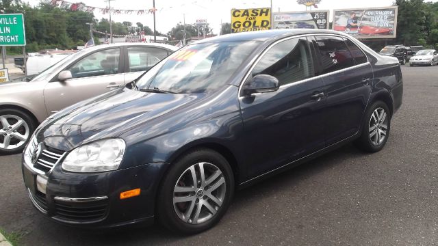 2005 Volkswagen Jetta Reg Cab 135.5 WB 4WD DRW