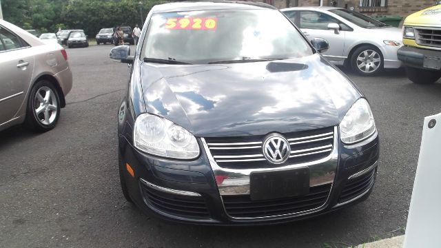 2005 Volkswagen Jetta Reg Cab 135.5 WB 4WD DRW