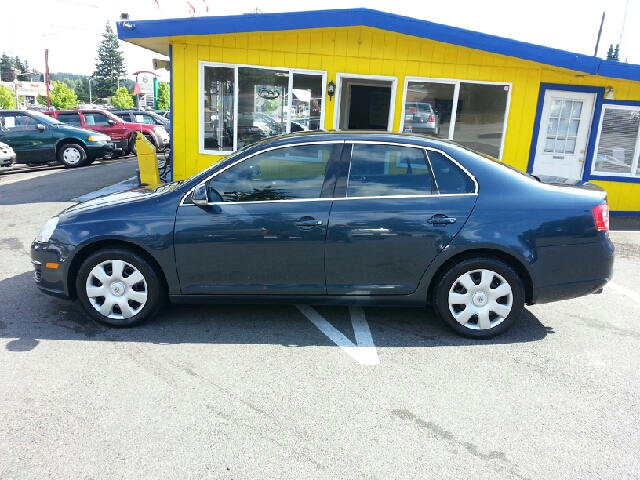 2005 Volkswagen Jetta Reg Cab 135.5 WB 4WD DRW