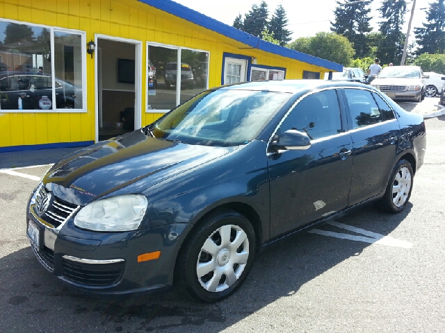 2005 Volkswagen Jetta Reg Cab 135.5 WB 4WD DRW