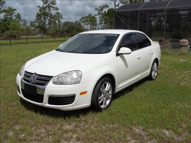 2005 Volkswagen Jetta 5 Door Quad Seating